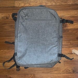 Medium hybrid convertible 19 target backpack